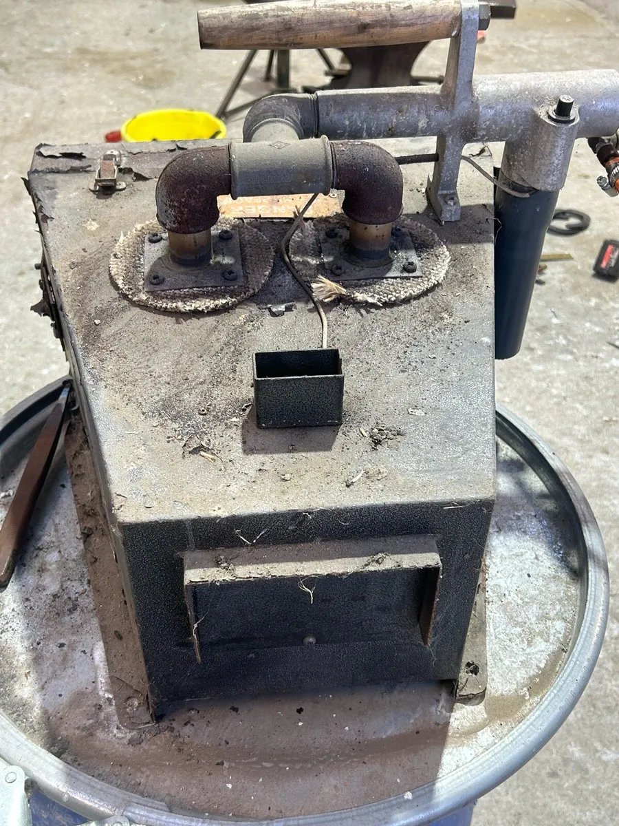 Blacksmith gas forge - Image 3