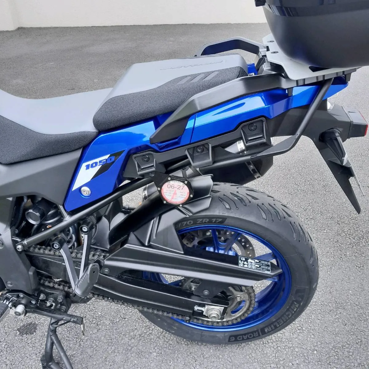 Motorcycle - Image 4
