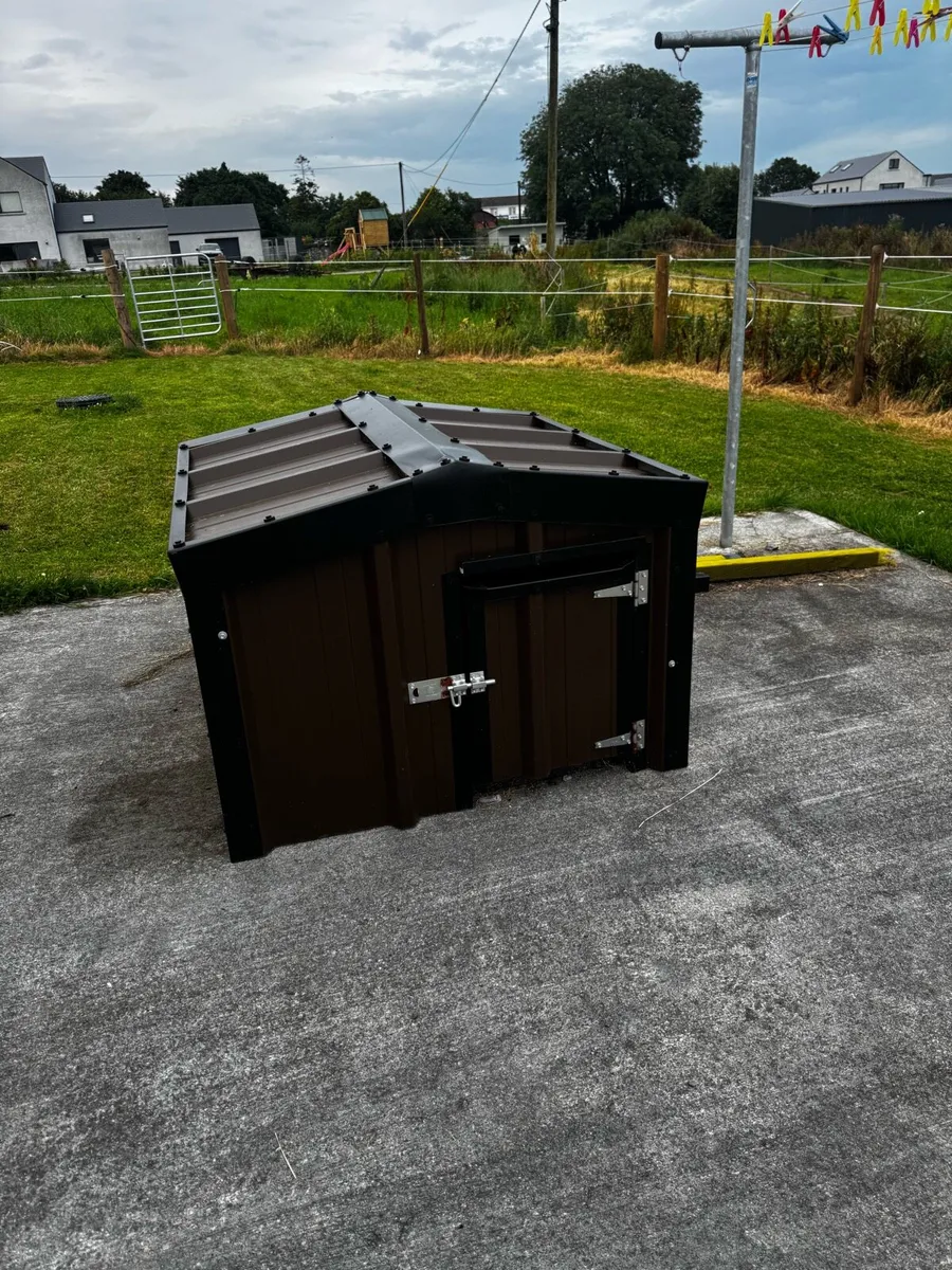Insulated Dog Kennel - Image 1