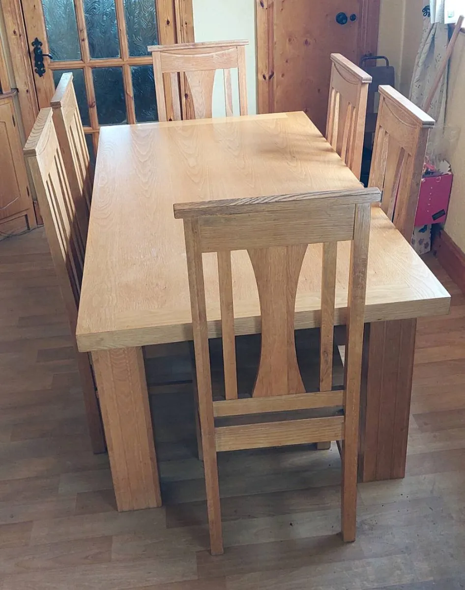 Solid Oak Table and 6 chairs - Image 3