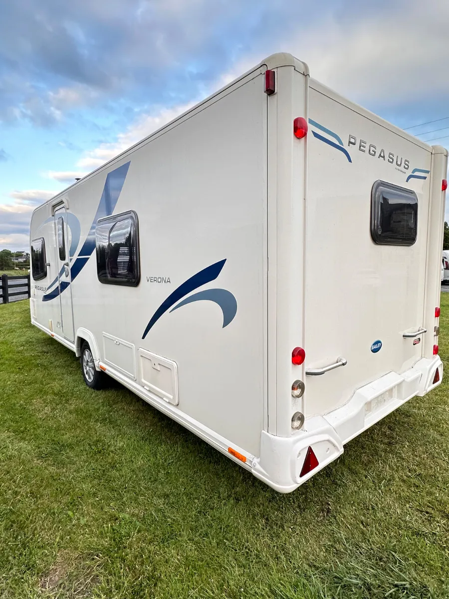 ✨STUNNING BAILEY PEGASUS 4 BERTH FIXED BED✨ - Image 3
