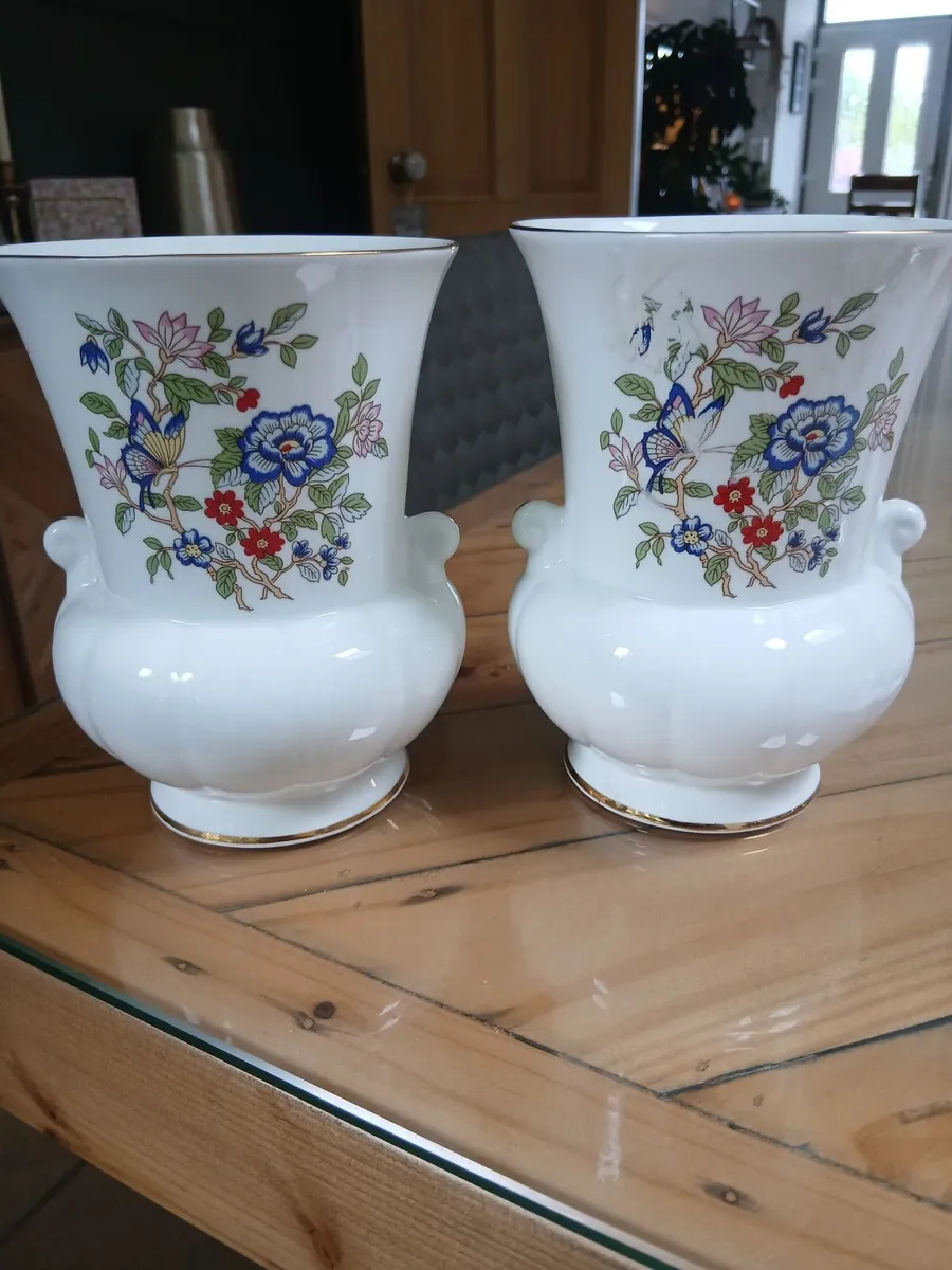Anysley Vasesl x 2