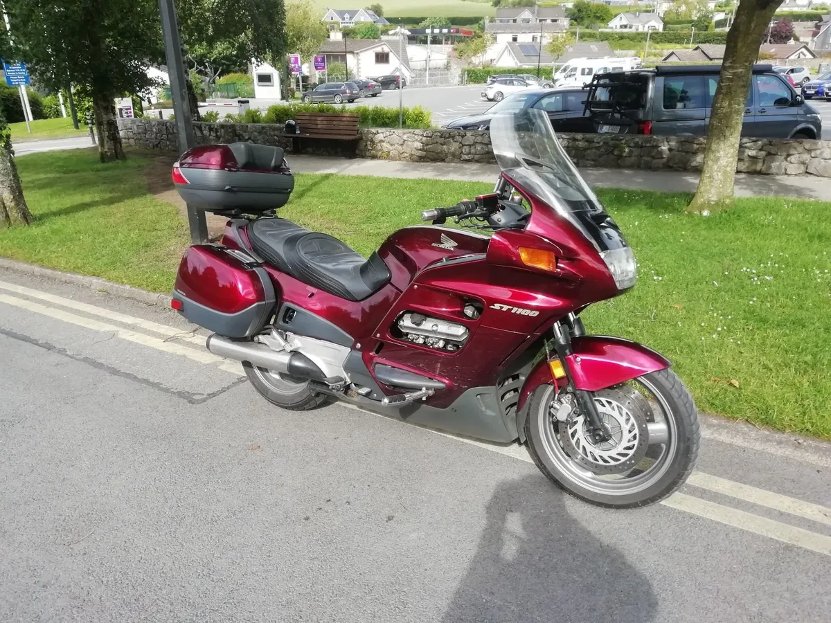 Honda pan European  / ST 1100 - Image 1