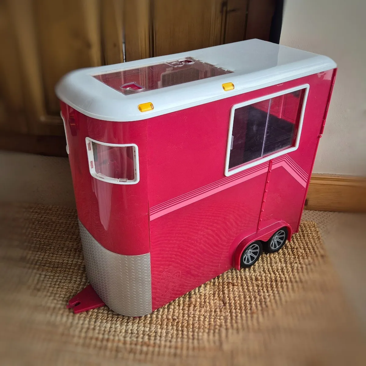 American Girl Doll & Horsebox - Image 3