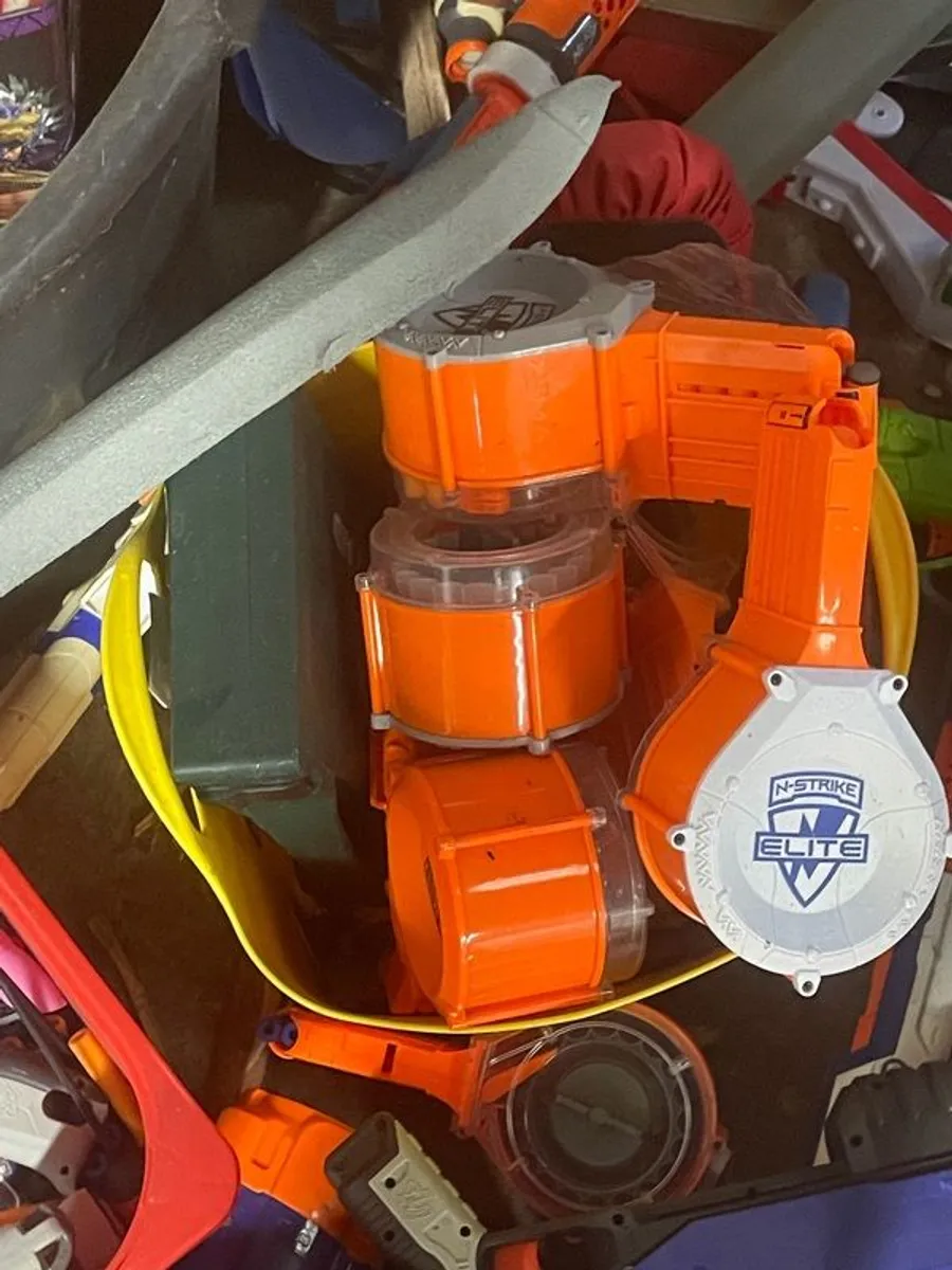 Over 40 nerf guns rare - Image 3
