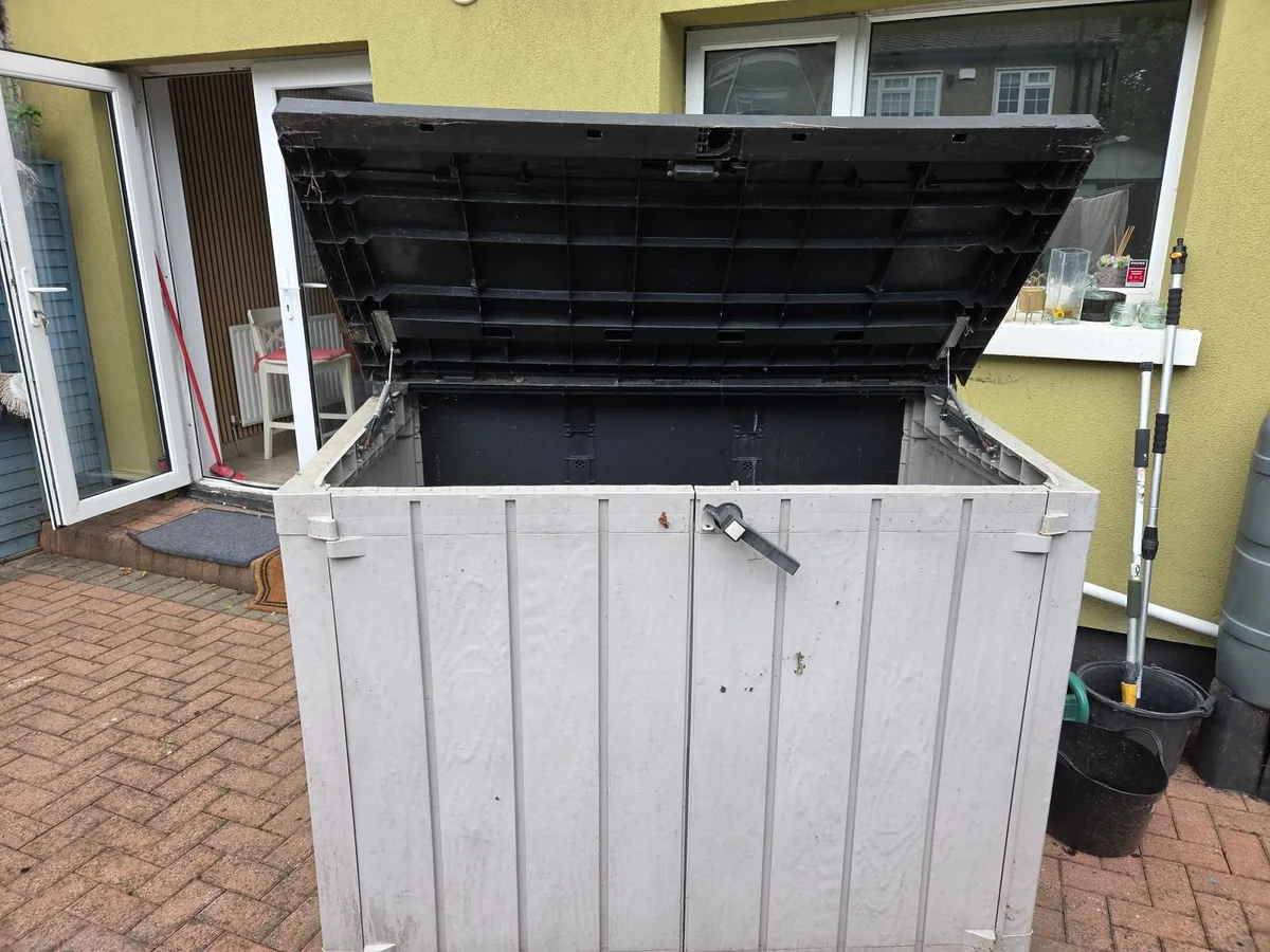 Garden shed - Image 1
