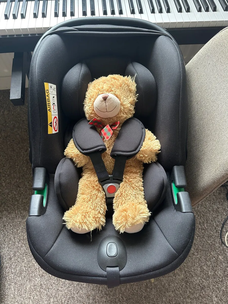 Newborn car seat - Image 2