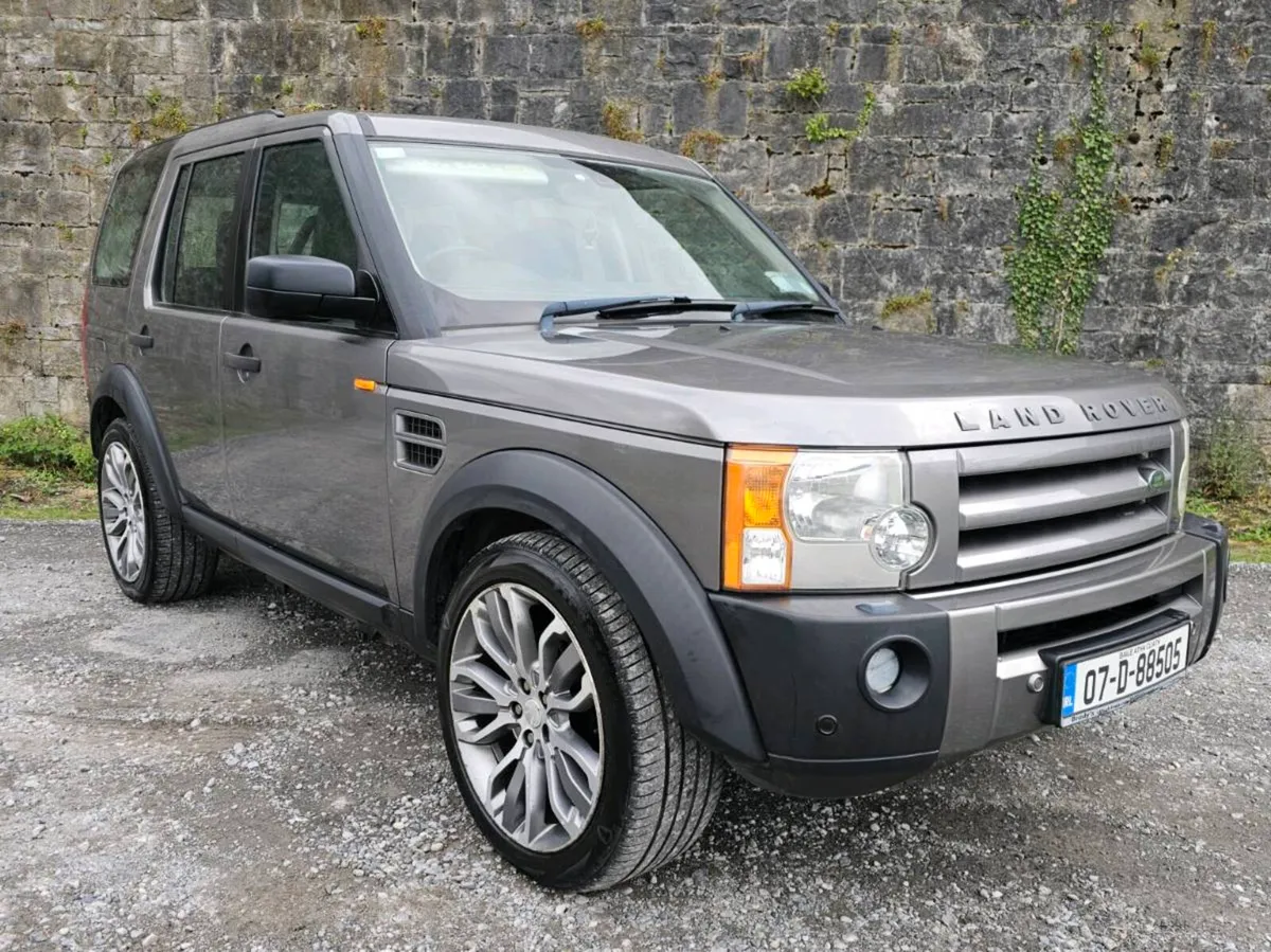 Land Rover Discovery 5 seat New DOE until 23/06/27 - Image 1