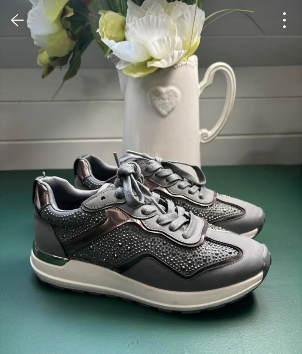 Carvela Leather Trainers size 36 - Image 1