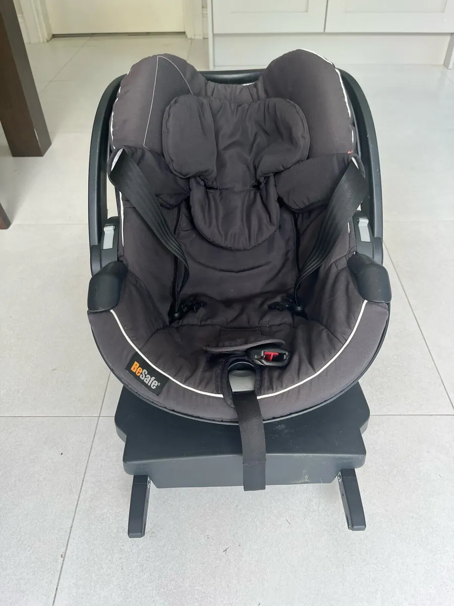 Baby car seat - Image 1