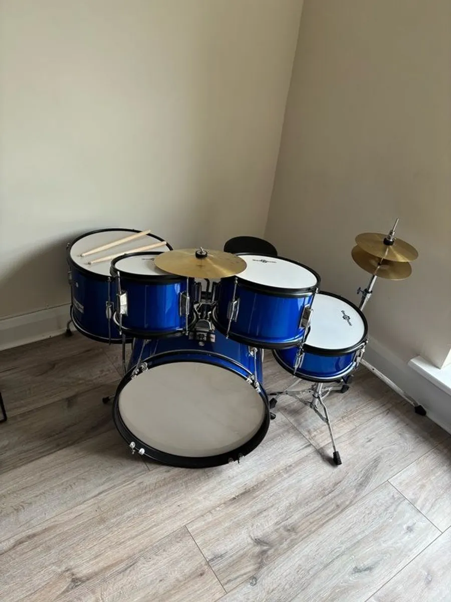Gear4music Junior 5 piece drum kit - Image 1