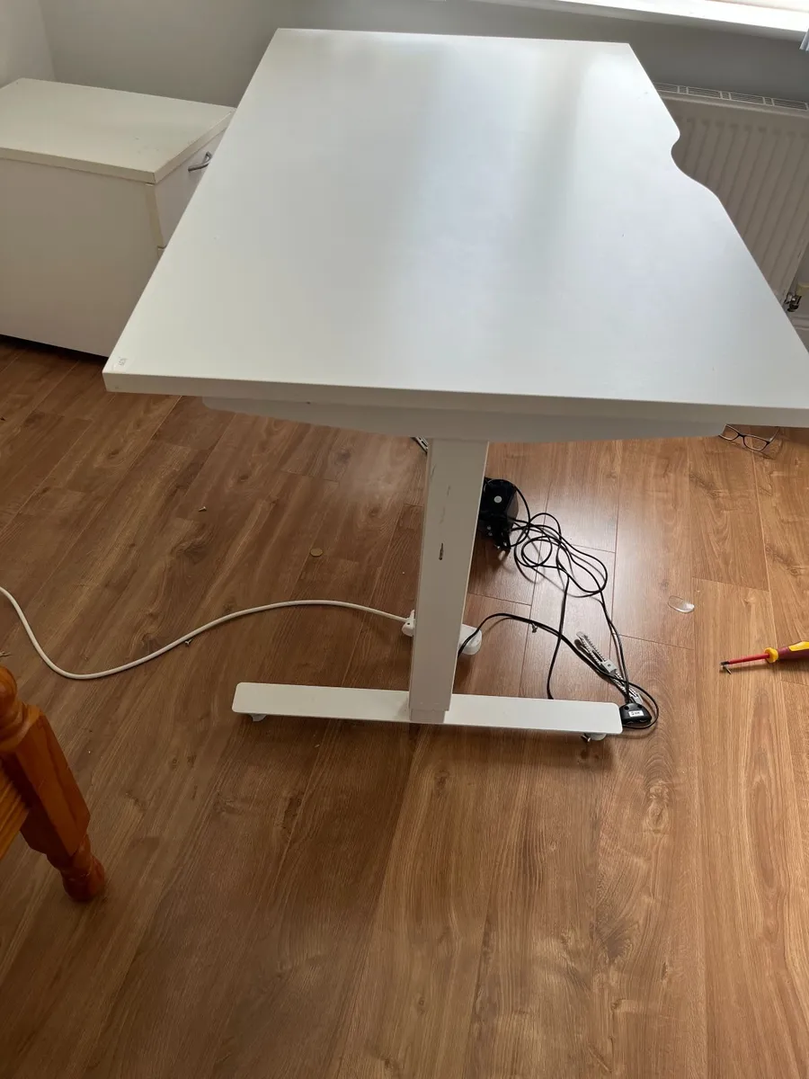 Free Office Desk - Image 4