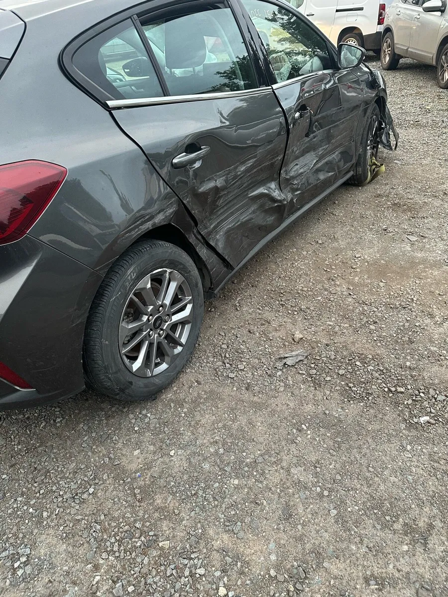2023 Ford Focus 1.0 Petrol FOR REPAIR - Image 2