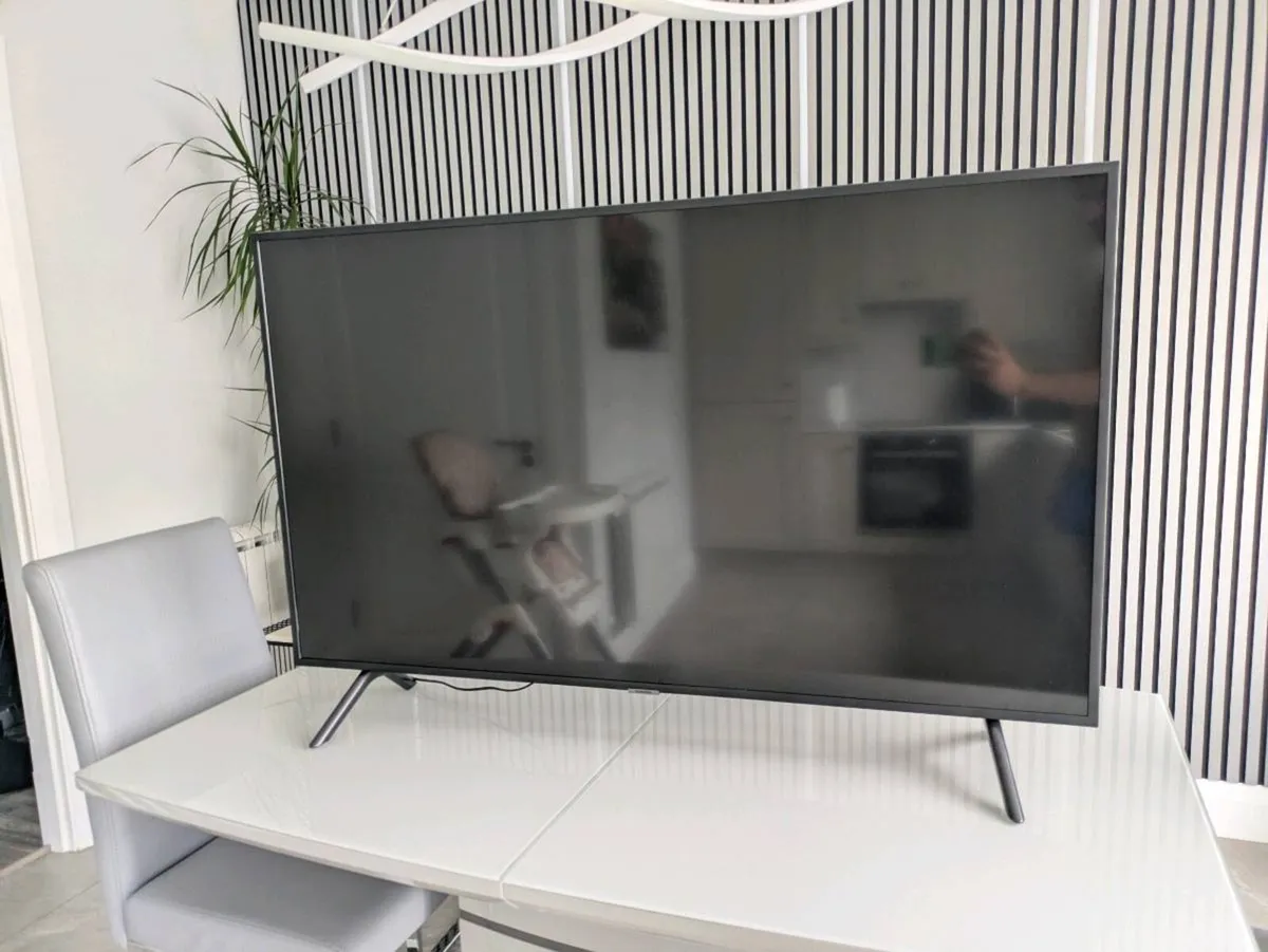 SAMSUNG 50" Crystal UHD 4K HDR Smart TV - Image 1