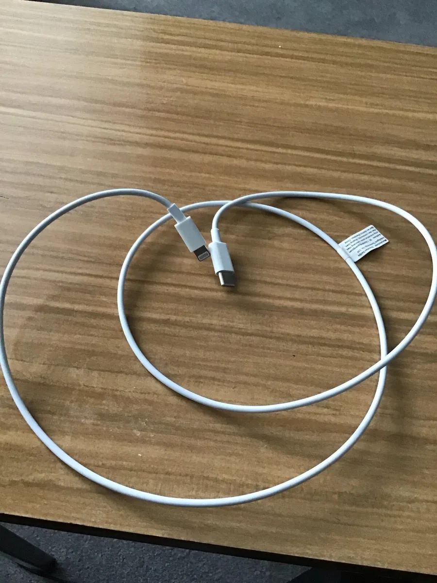 USB C to Lightning Connector IPad/Phone cable - Image 2