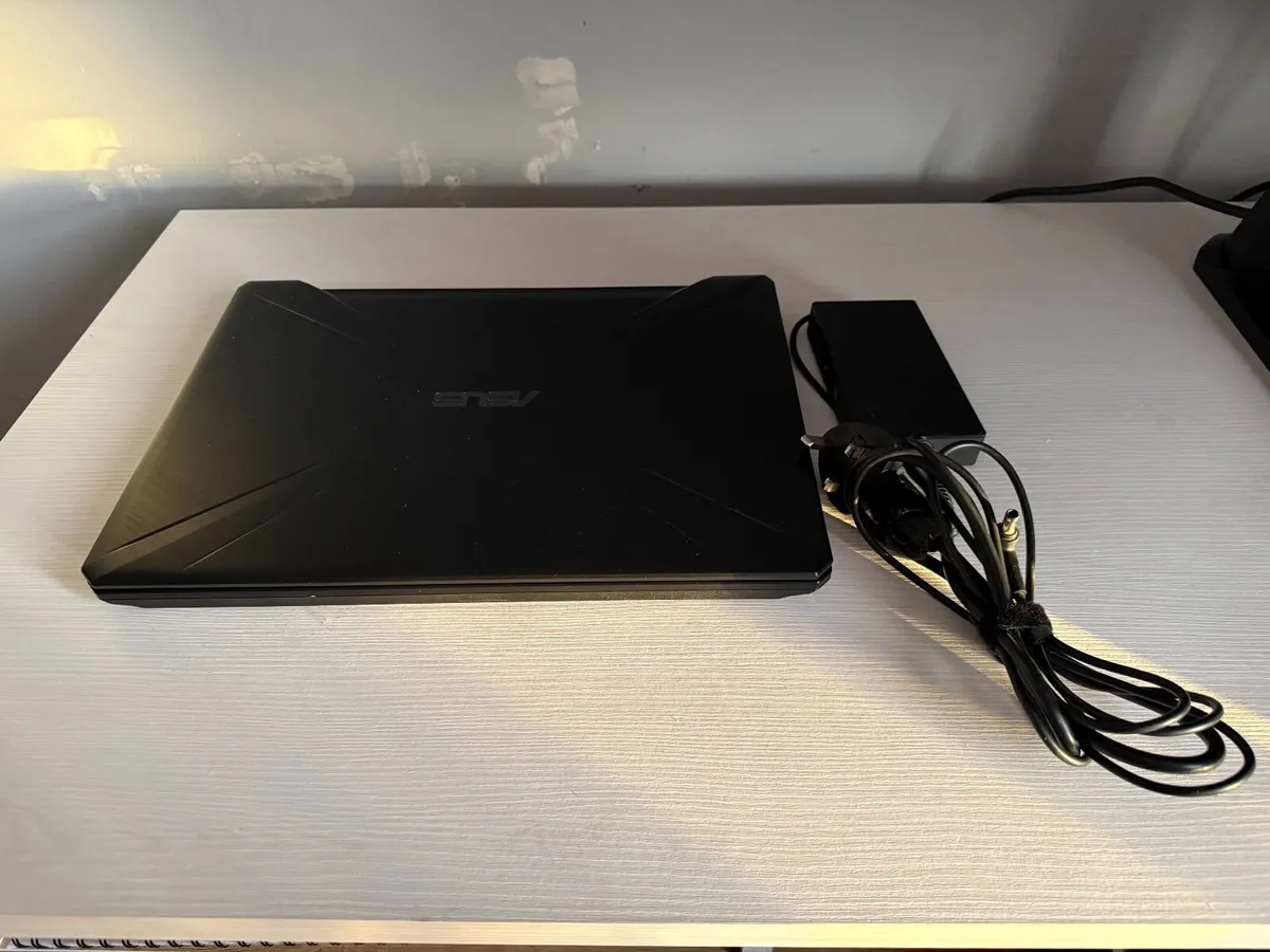 Asus TUF Gaming Laptop FX505G - Image 2