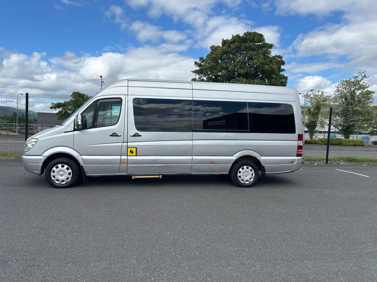 Mercedes sprinter Minibus - Image 2