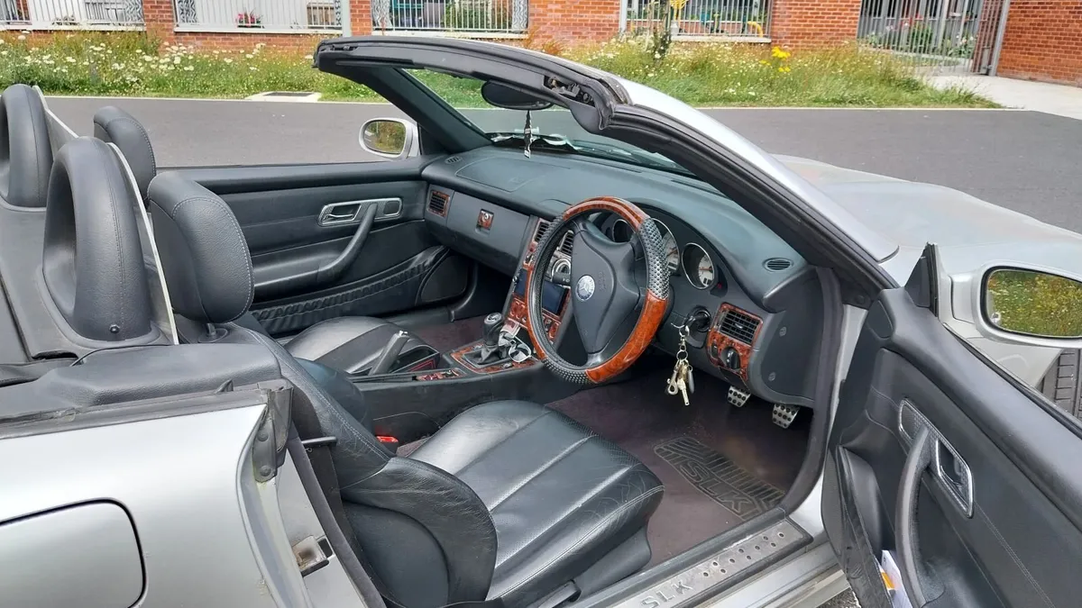 Mercedes-Benz SLK 2001 - Image 3