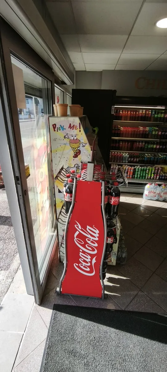 Pick and mix dispenser, 2 fridges - Image 2