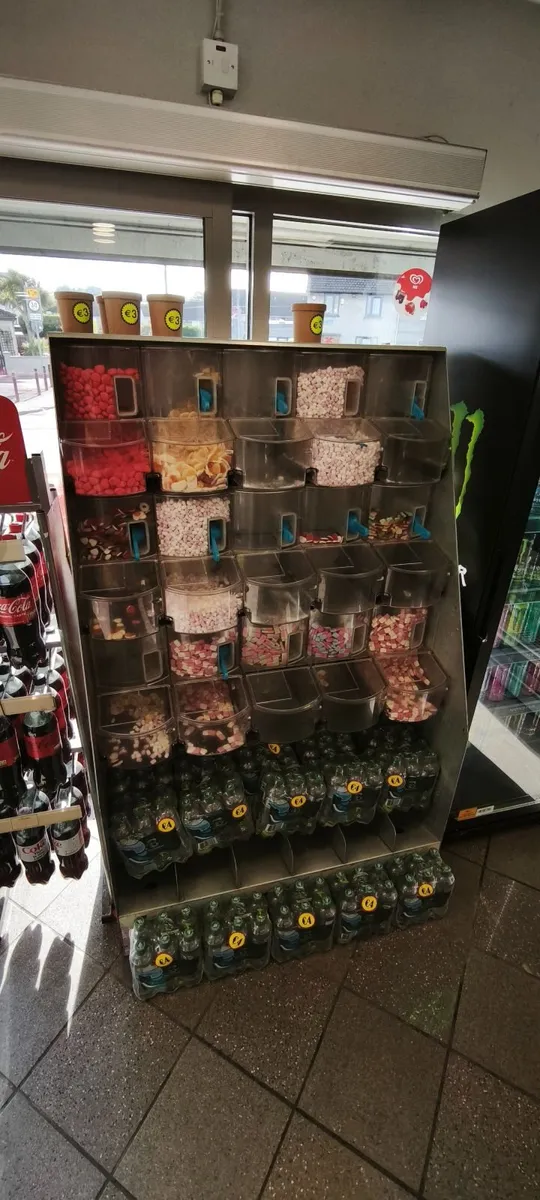 Pick and mix dispenser, 2 fridges - Image 1