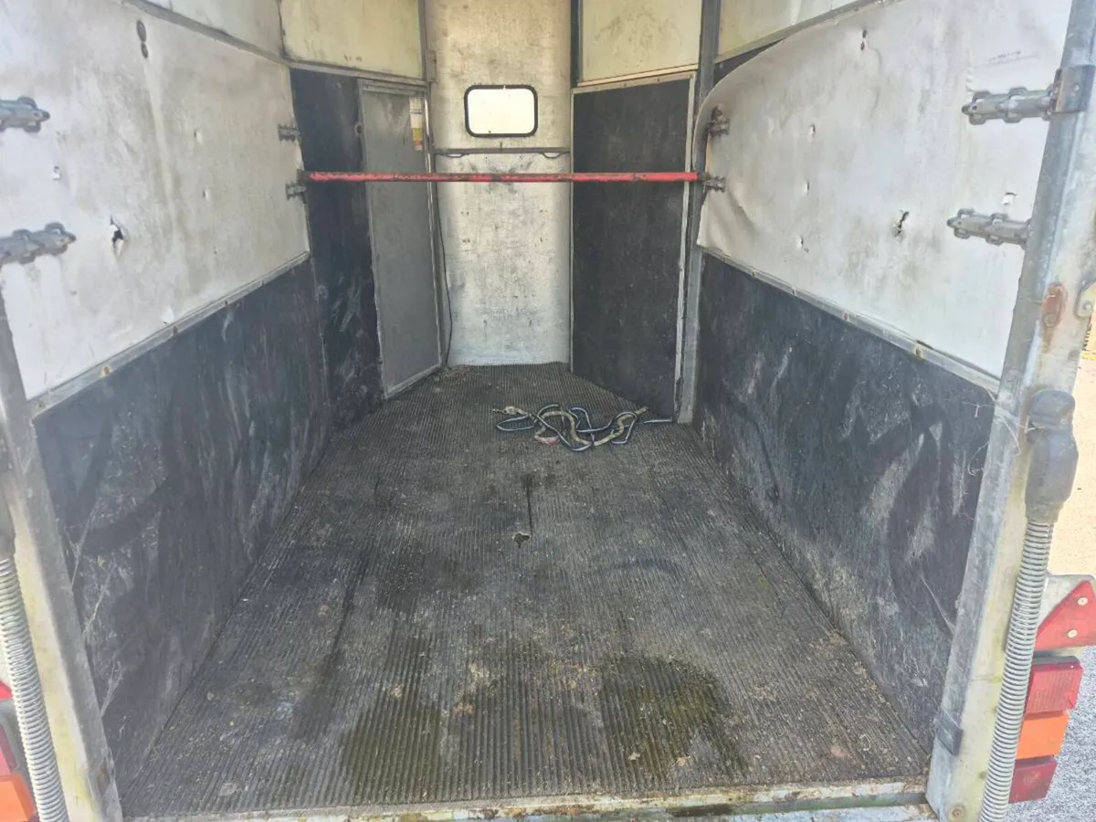 Horse Box - Image 2