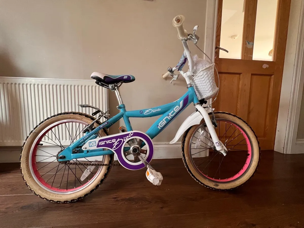 Girls 18inch bike - Image 3