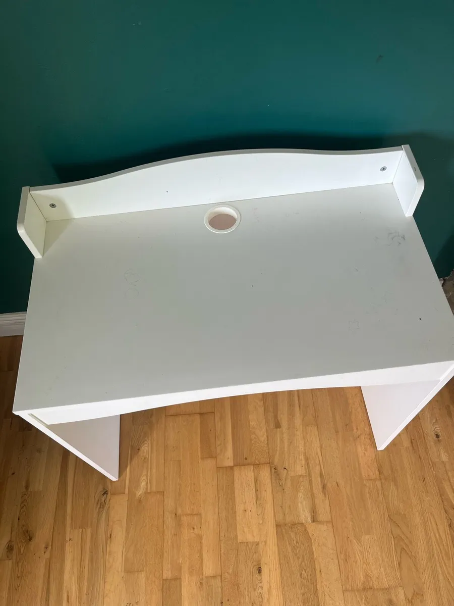Study desk and chair - Image 1