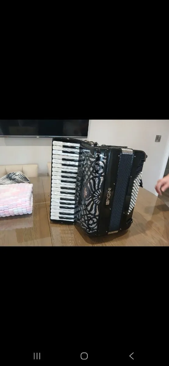 Pigini accordion P36 72 bass - Image 2