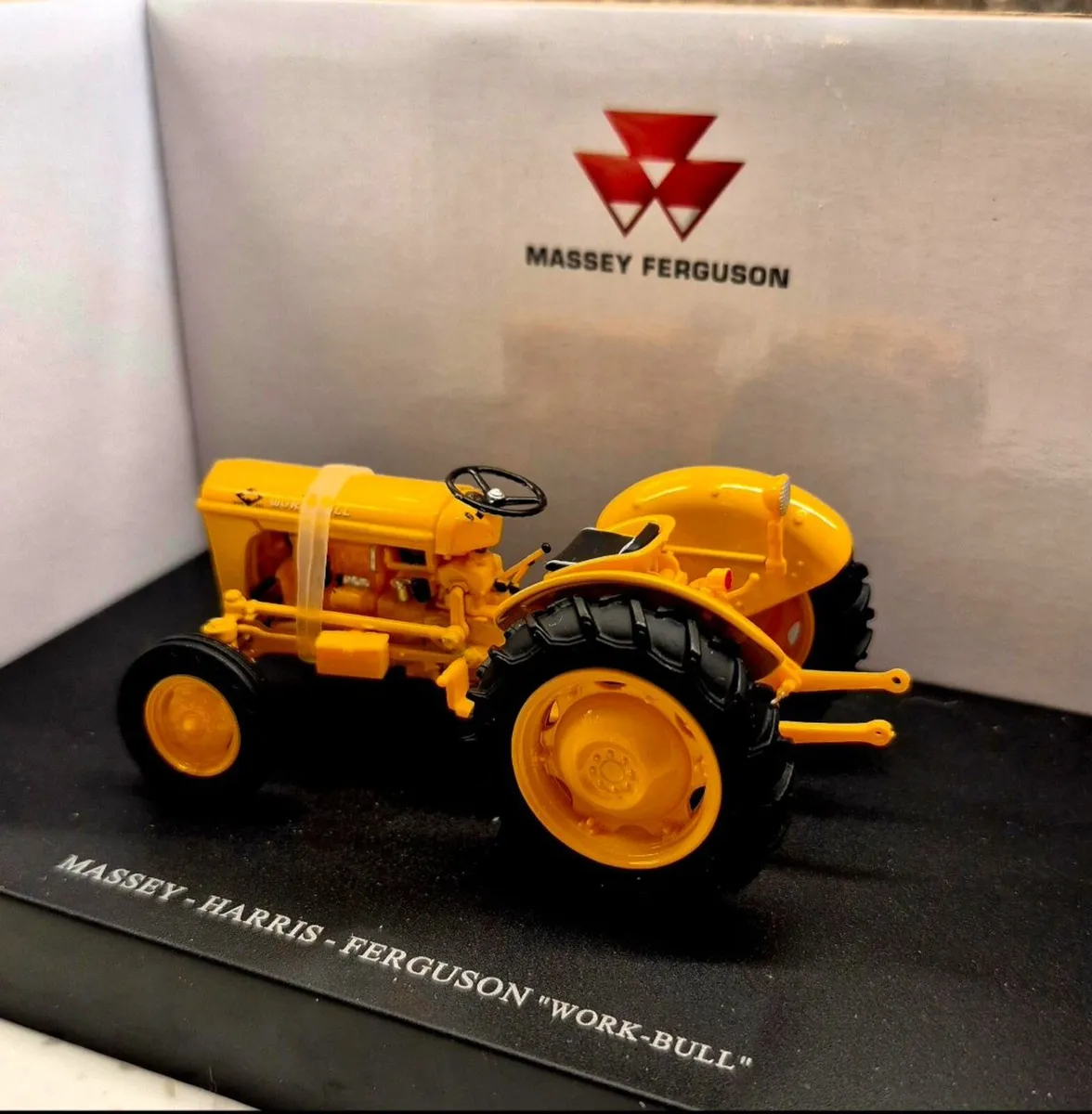 Massey Harris Ferguson 202 Work Bull Tractor model - Image 2