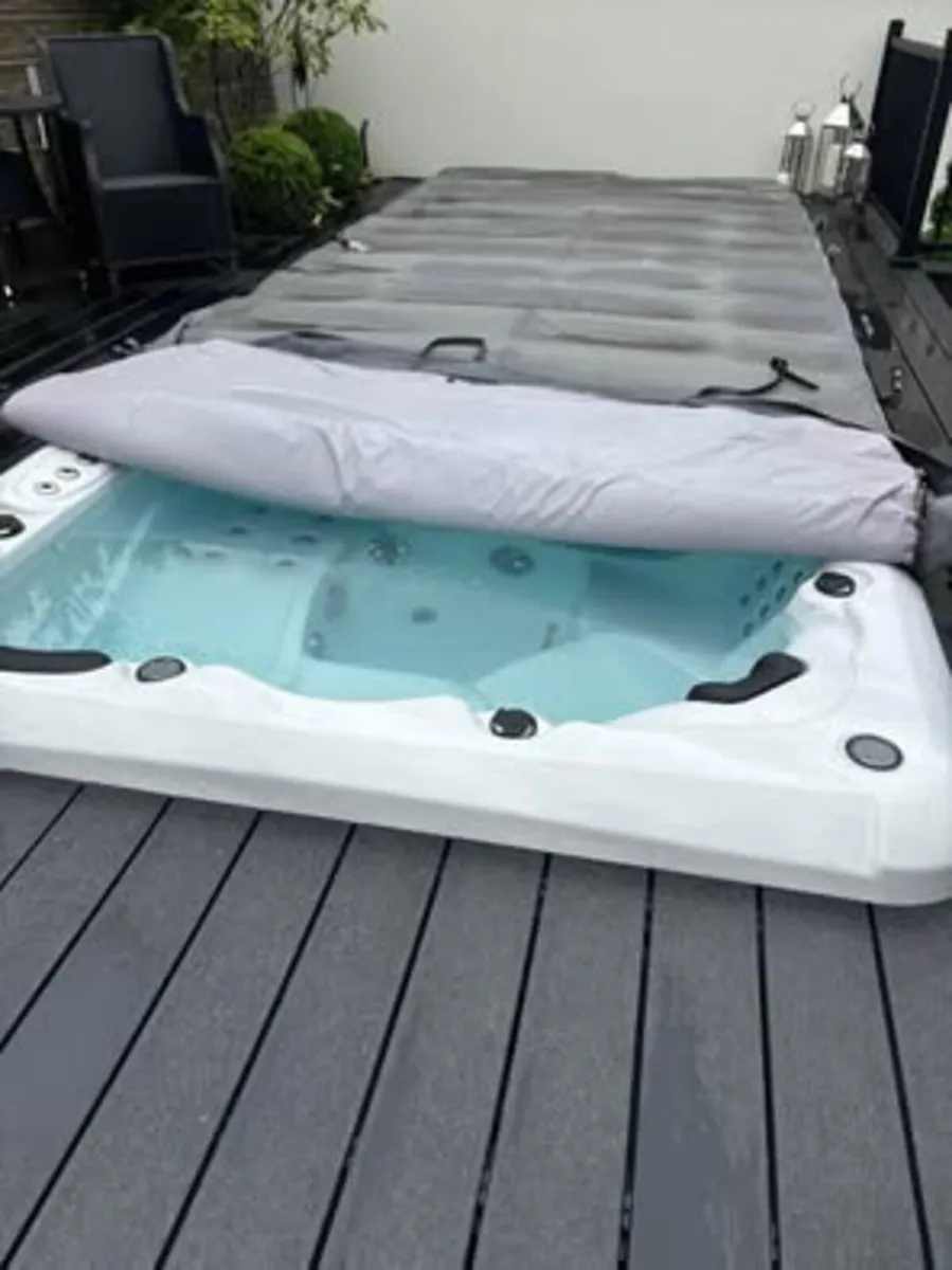 Swim Spa and Integrated Hot Tub - Image 4
