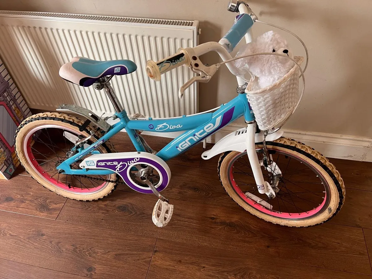 Girls 18inch bike - Image 1