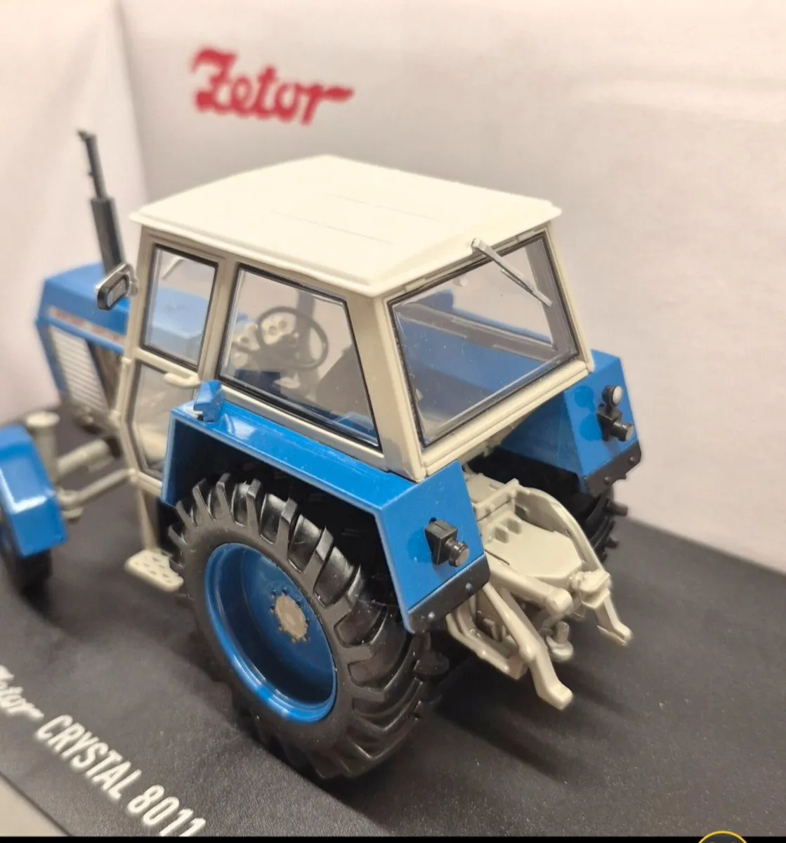 Zetor 8011 2WD Tractor Diecast Replica - Image 2