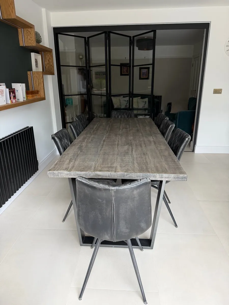 Dining table and chairs - Image 3