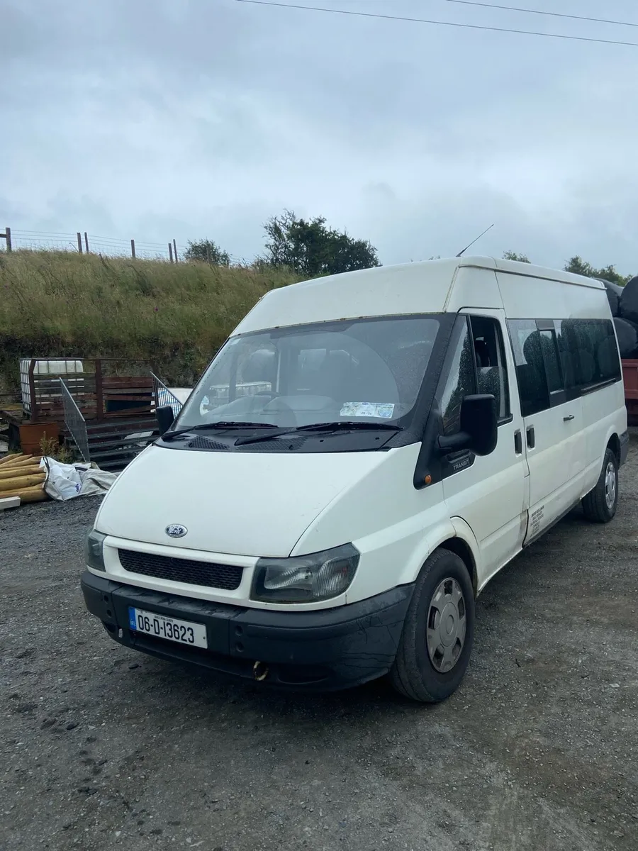 Ford transit minibus - Image 1