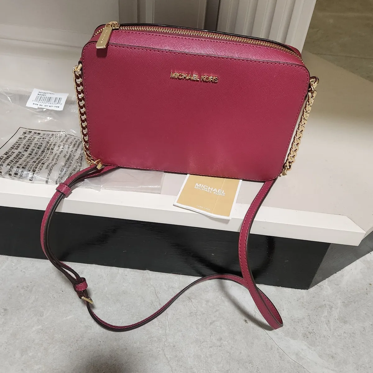 Michael kors crossbody bag (new) - Image 1