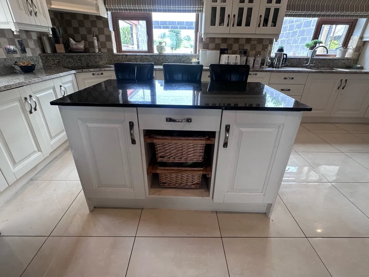 Kitchen - Image 4