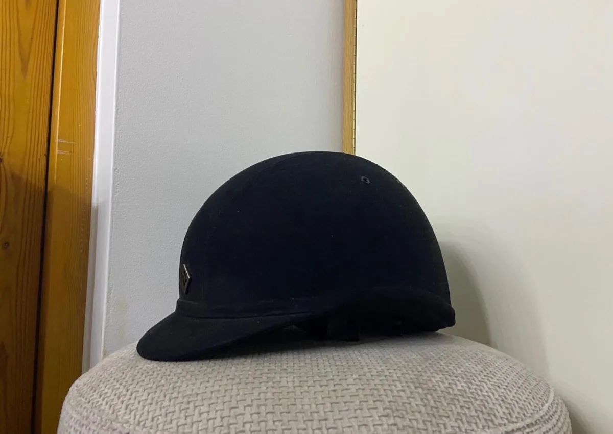 Riding helmet - Image 3