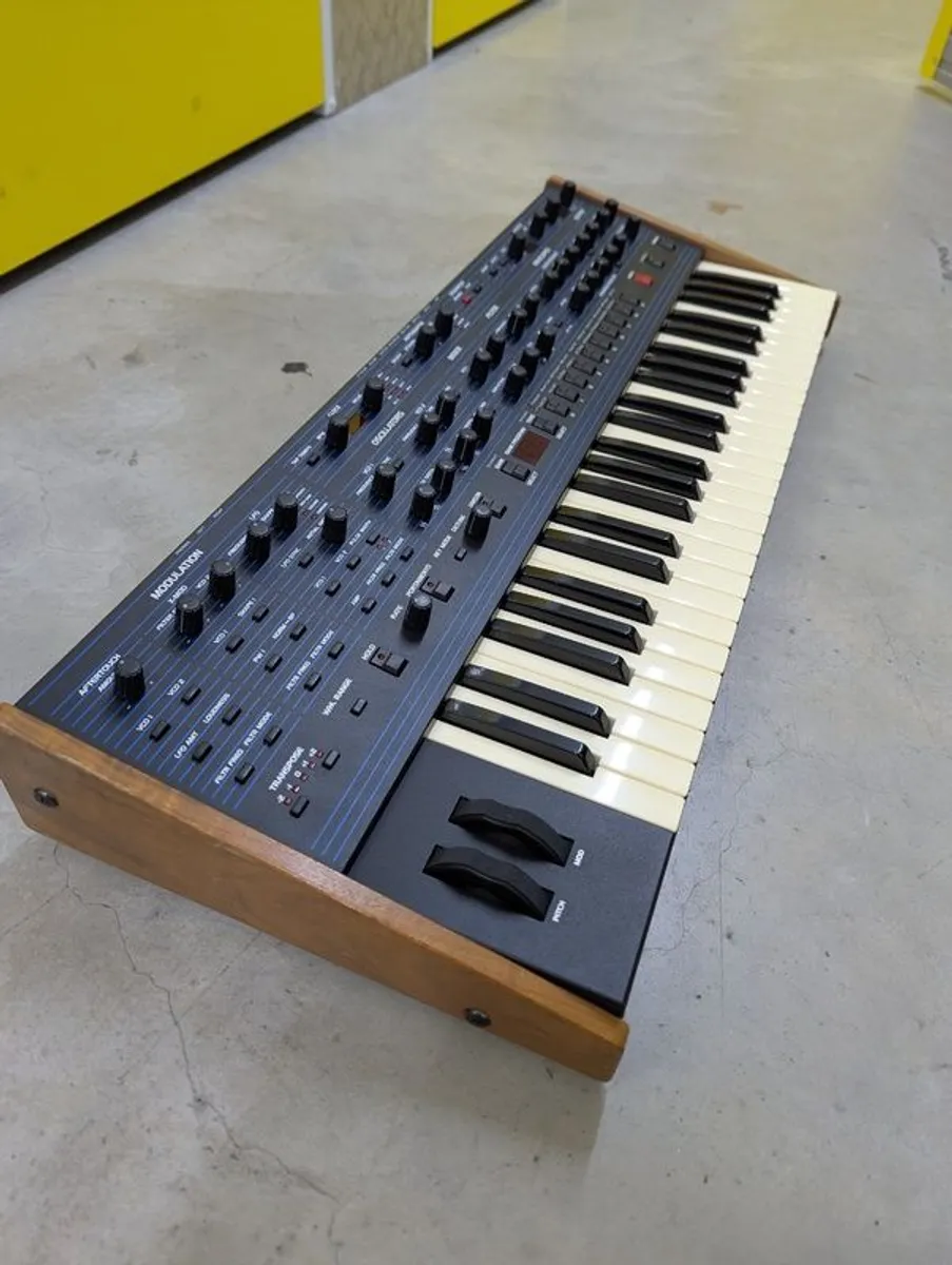 Dave Smith Instruments - OB6 - Image 1
