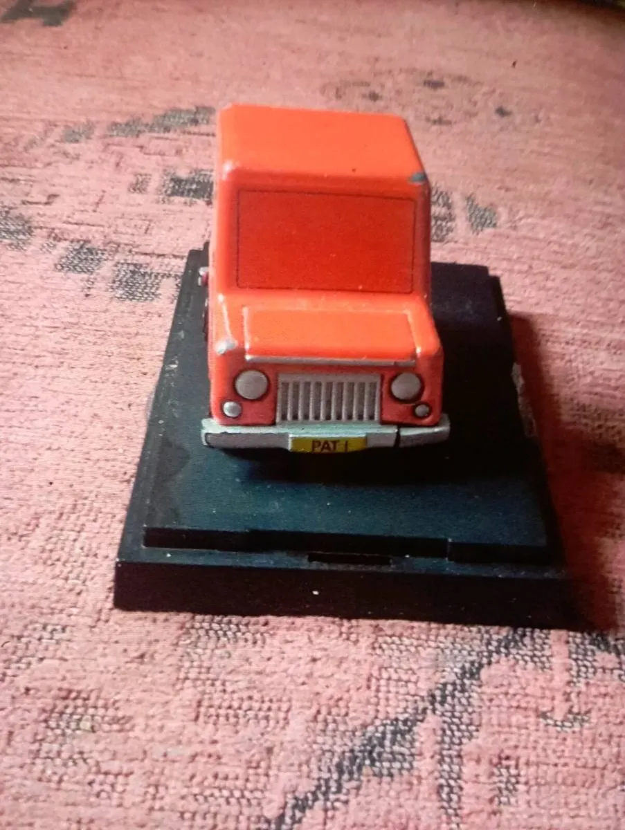 CORGI VINTAGE 1983 POSTMAN PAT ROYAL MAIL VAN - Image 2