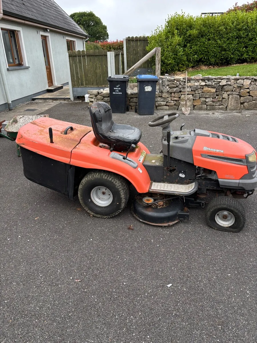 Ride on lawnmower - Image 2