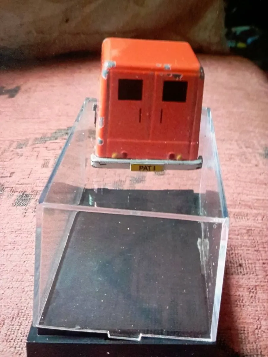 CORGI VINTAGE 1983 POSTMAN PAT ROYAL MAIL VAN - Image 4