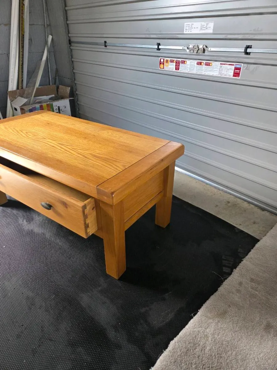 Coffee table/ TV Table set - Image 3