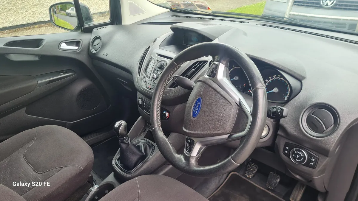 Ford Courier 2015 - Image 1