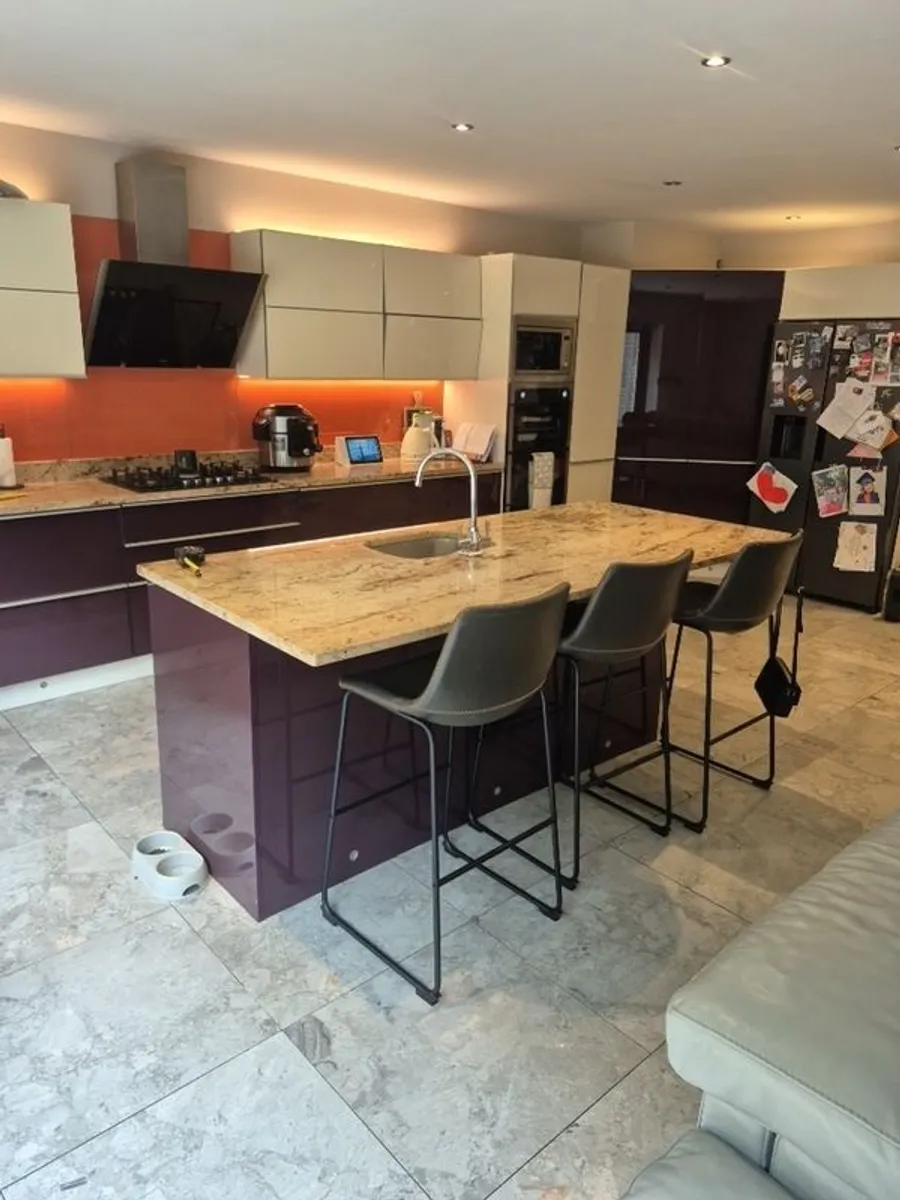 Kitchen - Image 2