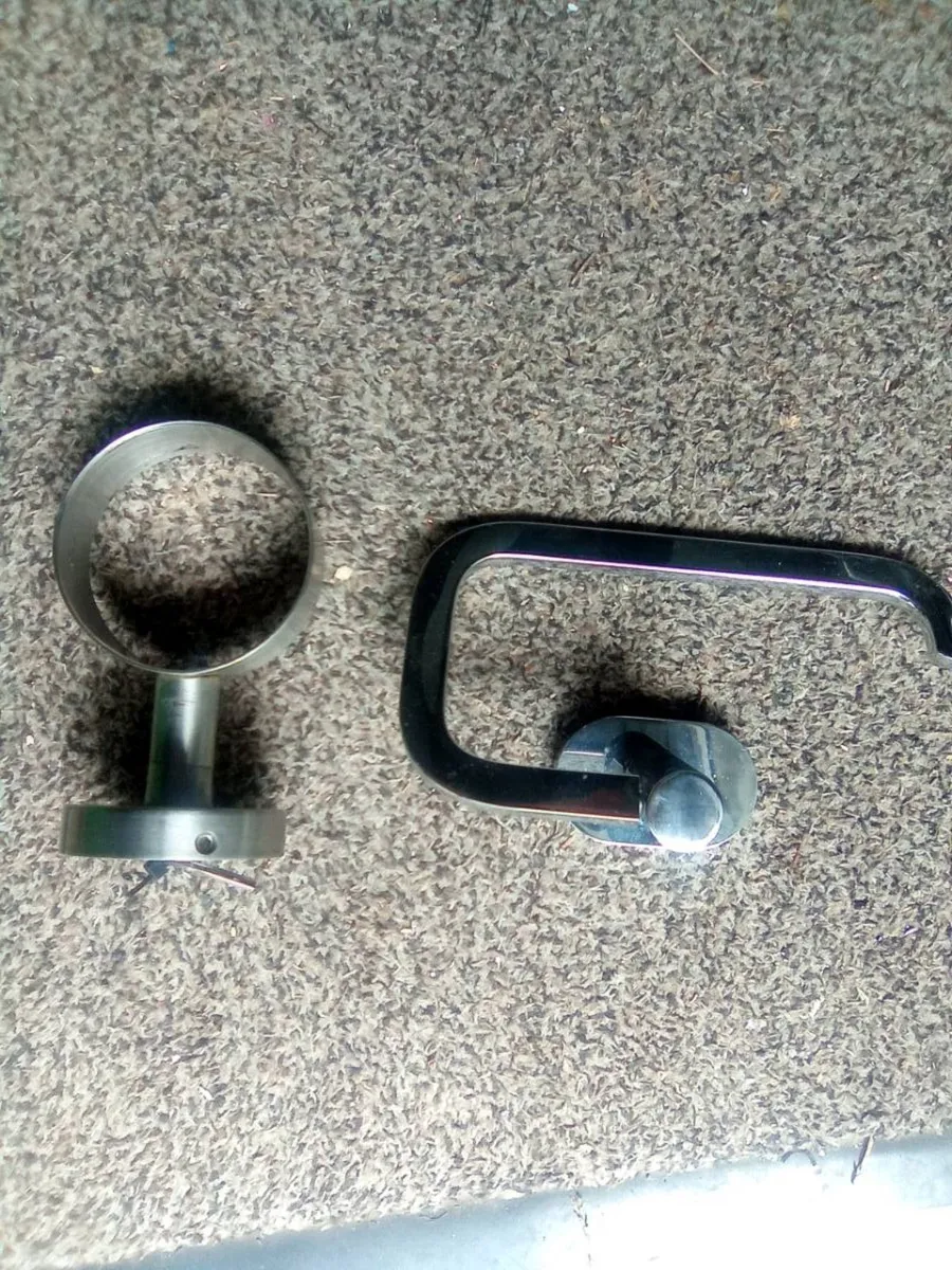 TOILET.  ROLL. HOLDER. AND. GLASS. HOLDER - Image 2