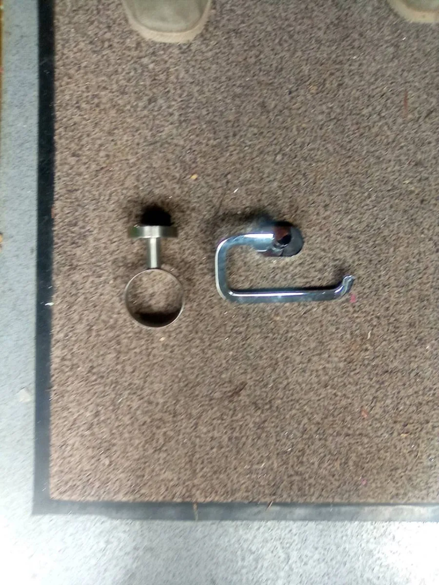 TOILET.  ROLL. HOLDER. AND. GLASS. HOLDER - Image 3