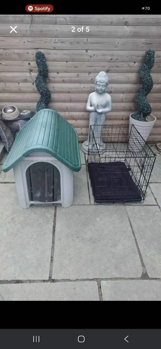 Small dog kennel and crate - Image 1