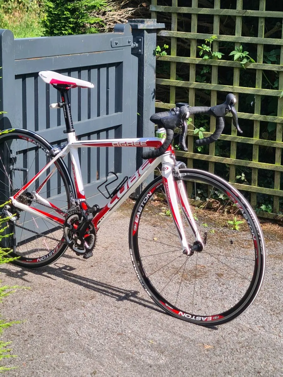 Racing bike - Image 1