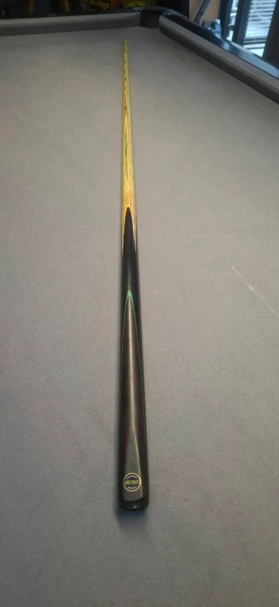 1 piece Andy Travis customized cue. - Image 3
