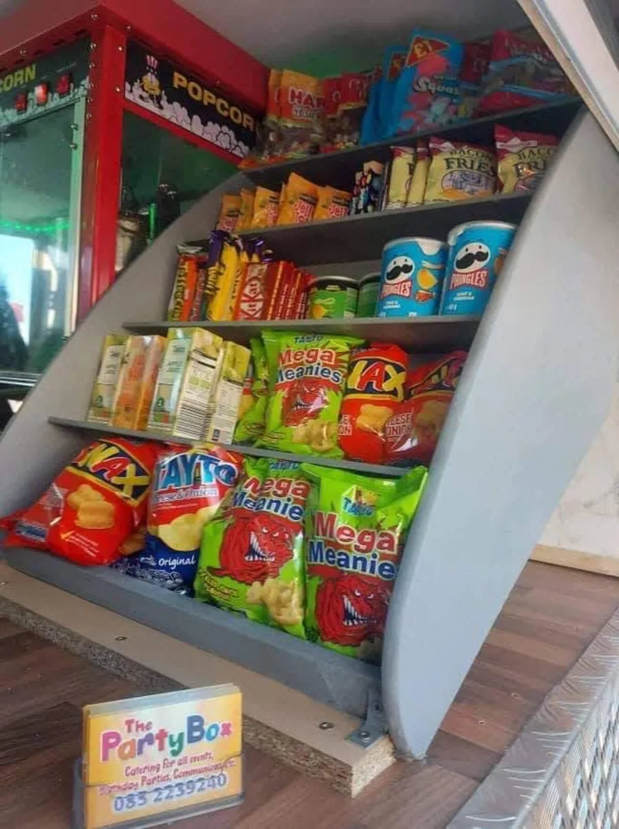 Party box - Image 2
